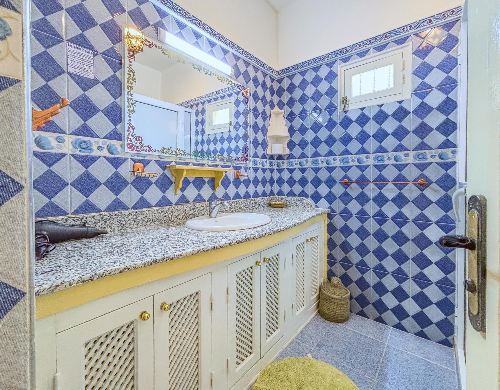 Le Bleu House Bed and Breakfast Sidi Abdallah Ghiat Εξωτερικό φωτογραφία